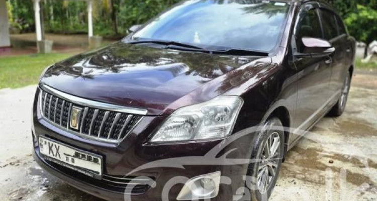 TOYOTA PREMIO 2013