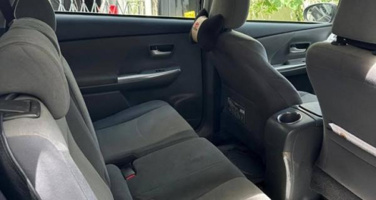 TOYOTA PRIUS 2014