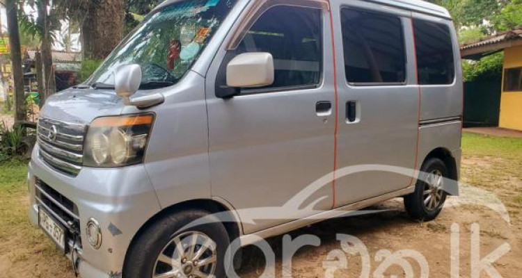DAIHATSU HIJET 2011