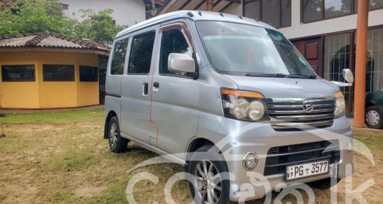 DAIHATSU HIJET 2011