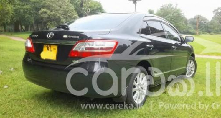 TOYOTA PREMIO 2009