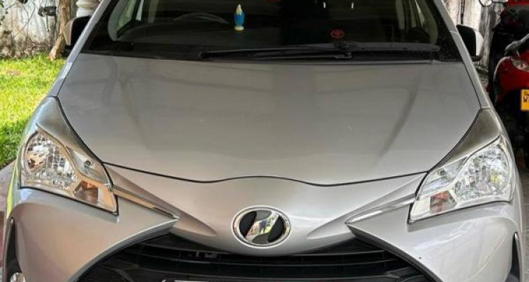 TOYOTA VITZ 2018