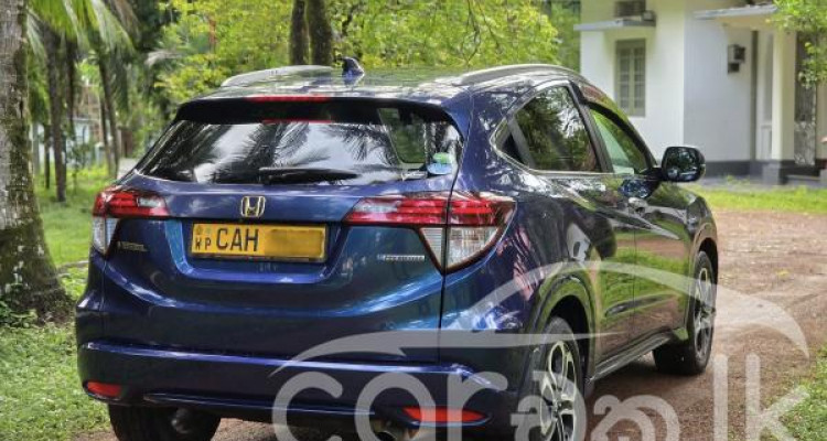 HONDA VEZEL 2015