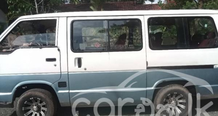 TOYOTA HIACE 1987