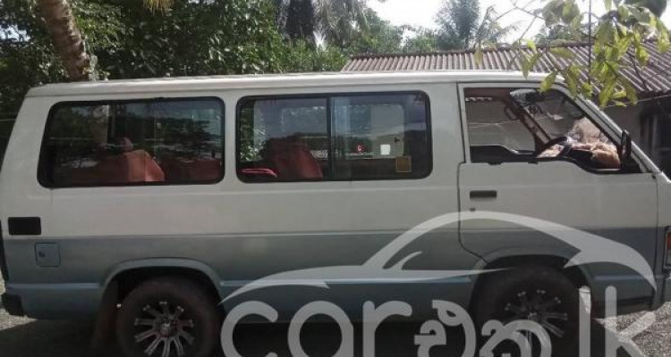 TOYOTA HIACE 1987