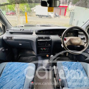 TOYOTA NOAH KR41 1999