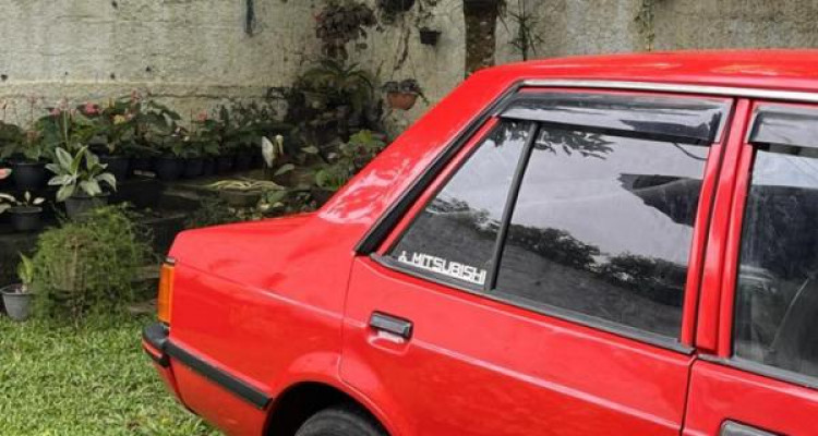 MITSUBISHI LANCER BOX 1980