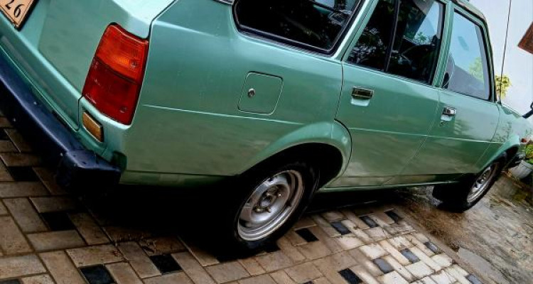 TOYOTA COROLLA DX WAGON 1982