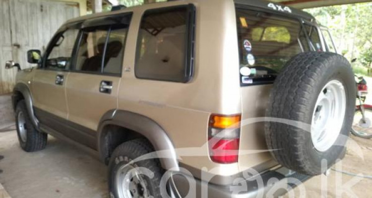 ISUZU BIGHORN 1990
