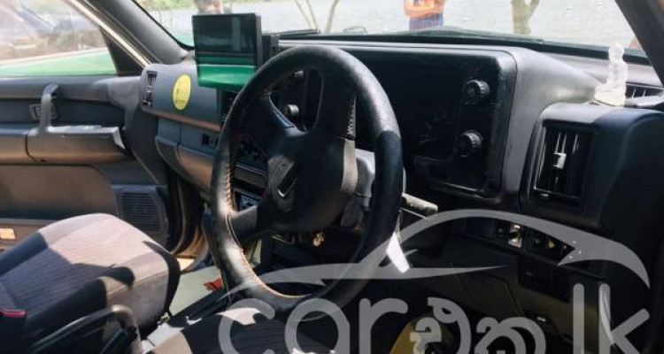 ISUZU BIGHORN 1990