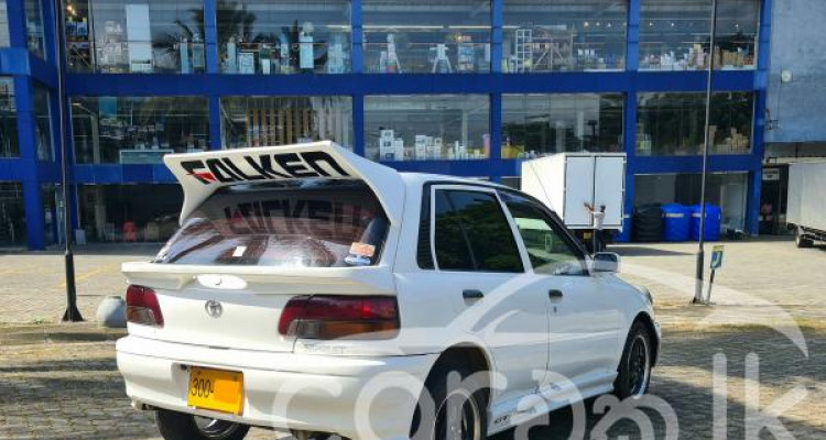 TOYOTA STARLET EP82  1995