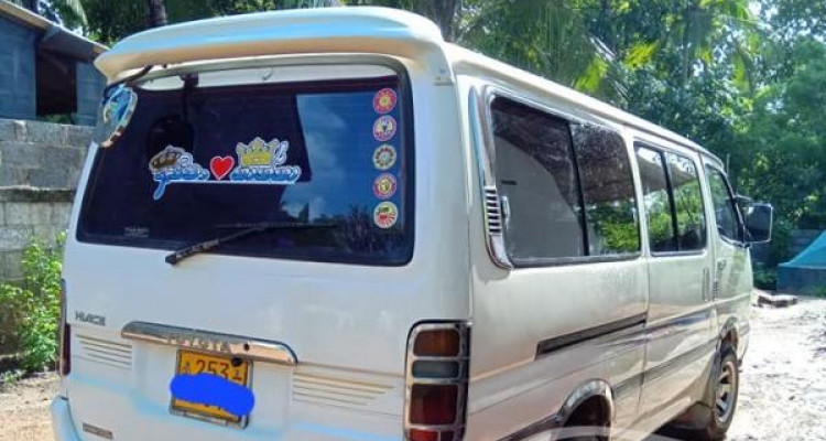 TOYOTA DOLPHIN 1996