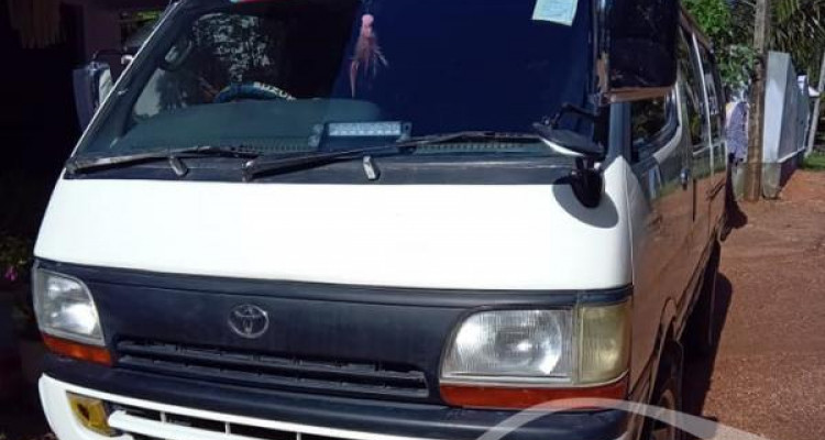 TOYOTA DOLPHIN 1996
