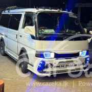 NISSAN CARAVAN 1989