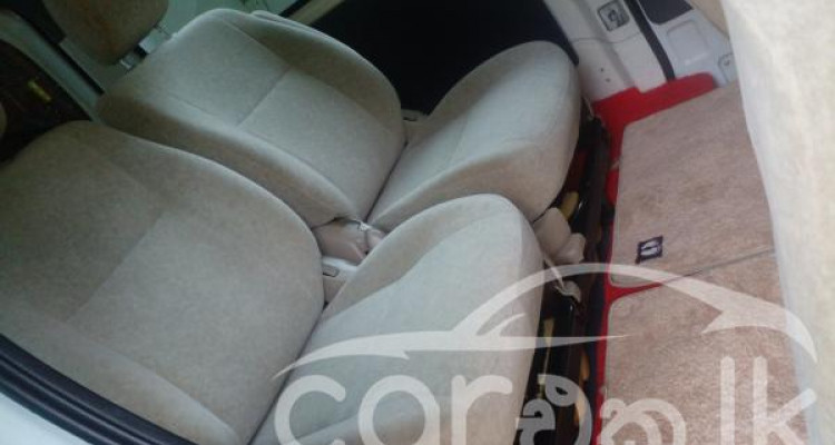 NISSAN CARAVAN 2006
