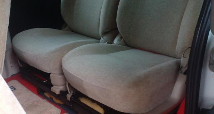 NISSAN CARAVAN 2006