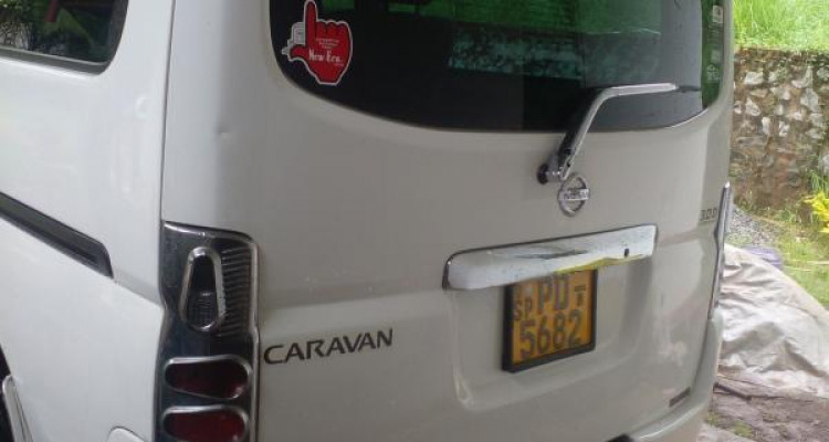 NISSAN CARAVAN 2006
