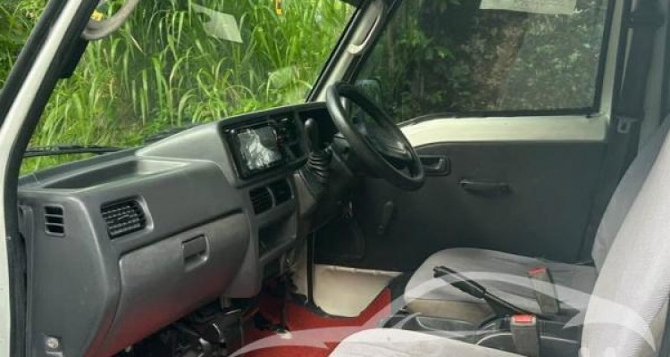SUBARU SAMBAR 2001