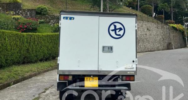 MITSUBISHI LION FACE 2000