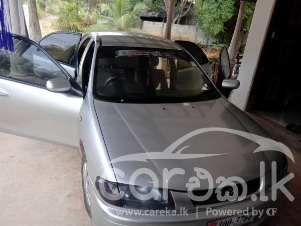 MAZDA FAMILIA 1997