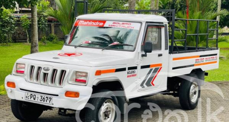 MAHINDRA BOLERO 2011