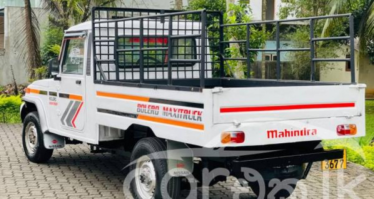 MAHINDRA BOLERO 2011