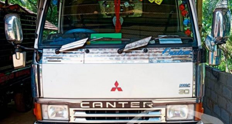 MITSUBISHI CANTER 1997