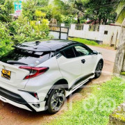 TOYOTA C-HR 2018