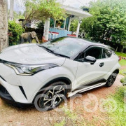 TOYOTA C-HR 2018