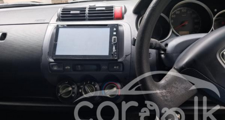 HONDA FIT GD1 2002