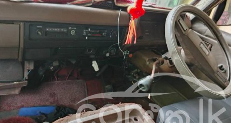 TOYOTA HIACE 1983