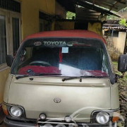 TOYOTA HIACE 1983