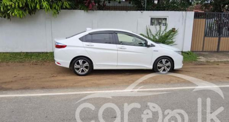 HONDA GRACE 2016