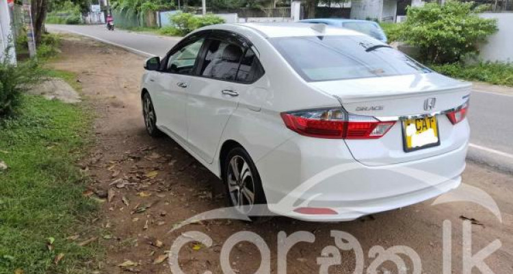 HONDA GRACE 2016