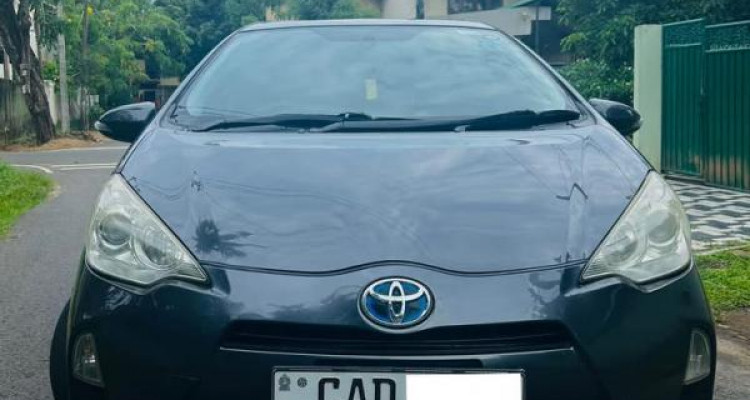 TOYOTA AQUA 2014