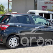 TOYOTA VITZ 2017