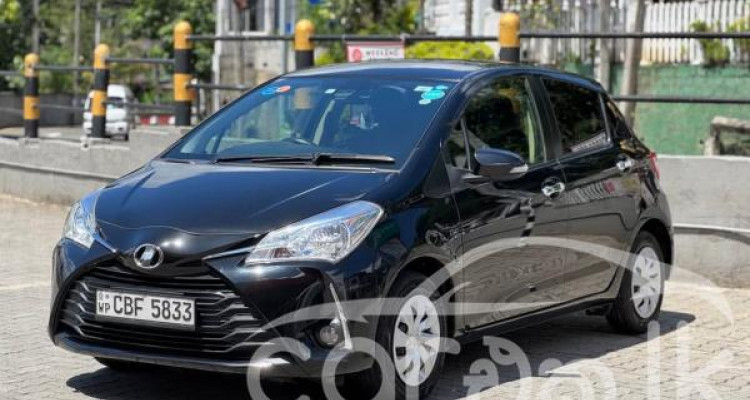 TOYOTA VITZ 2017