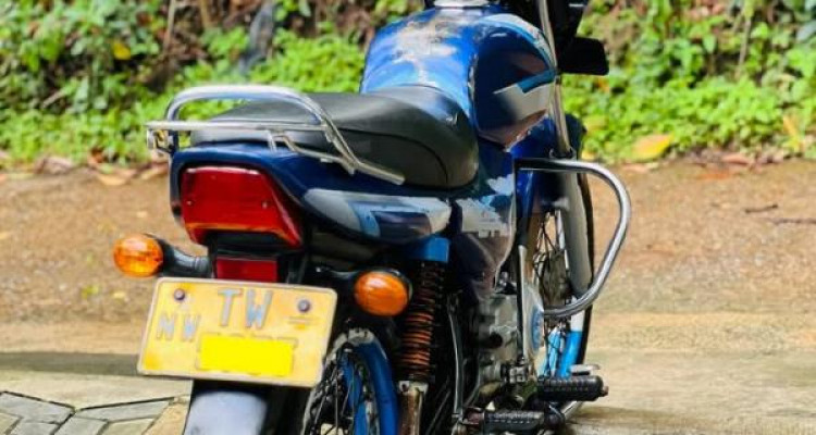 BAJAJ CT100 2007