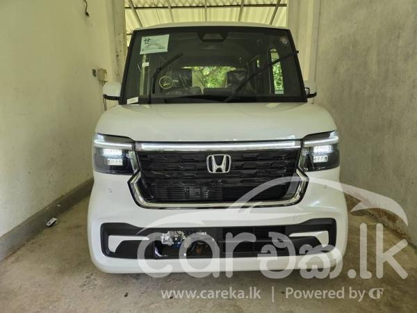 HONDA N-BOX 2024
