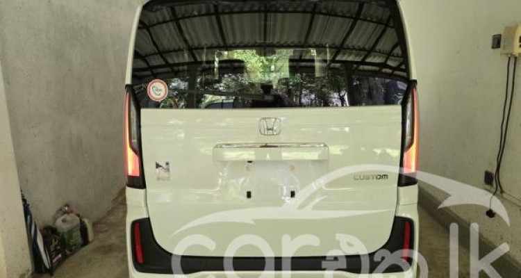 HONDA N-BOX 2024