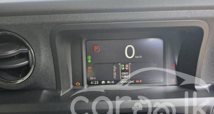 HONDA N-BOX 2024