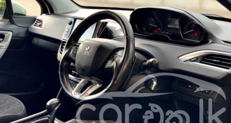 PEUGEOT 2008 2017