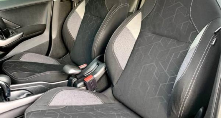 PEUGEOT 2008 2017