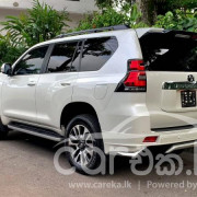TOYOTA LAND CRUISER PRADO 2023