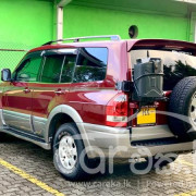 MITSUBISHI MONTERO 2004