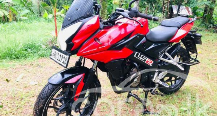 BAJAJ PULSAR 2015