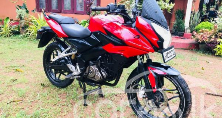 BAJAJ PULSAR 2015