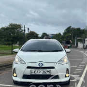 TOYOTA AQUA 2014
