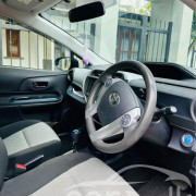TOYOTA AQUA 2014
