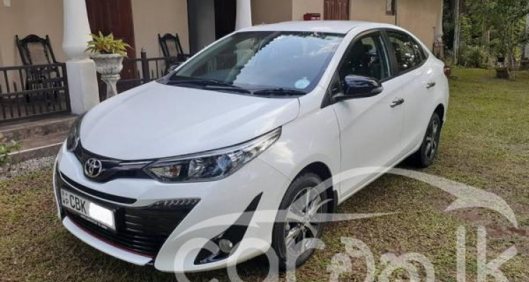 TOYOTA YARIS 2020